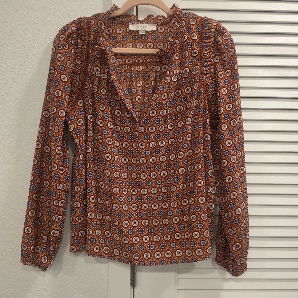 LOFT Medallion Pleated V-Neck Blouse